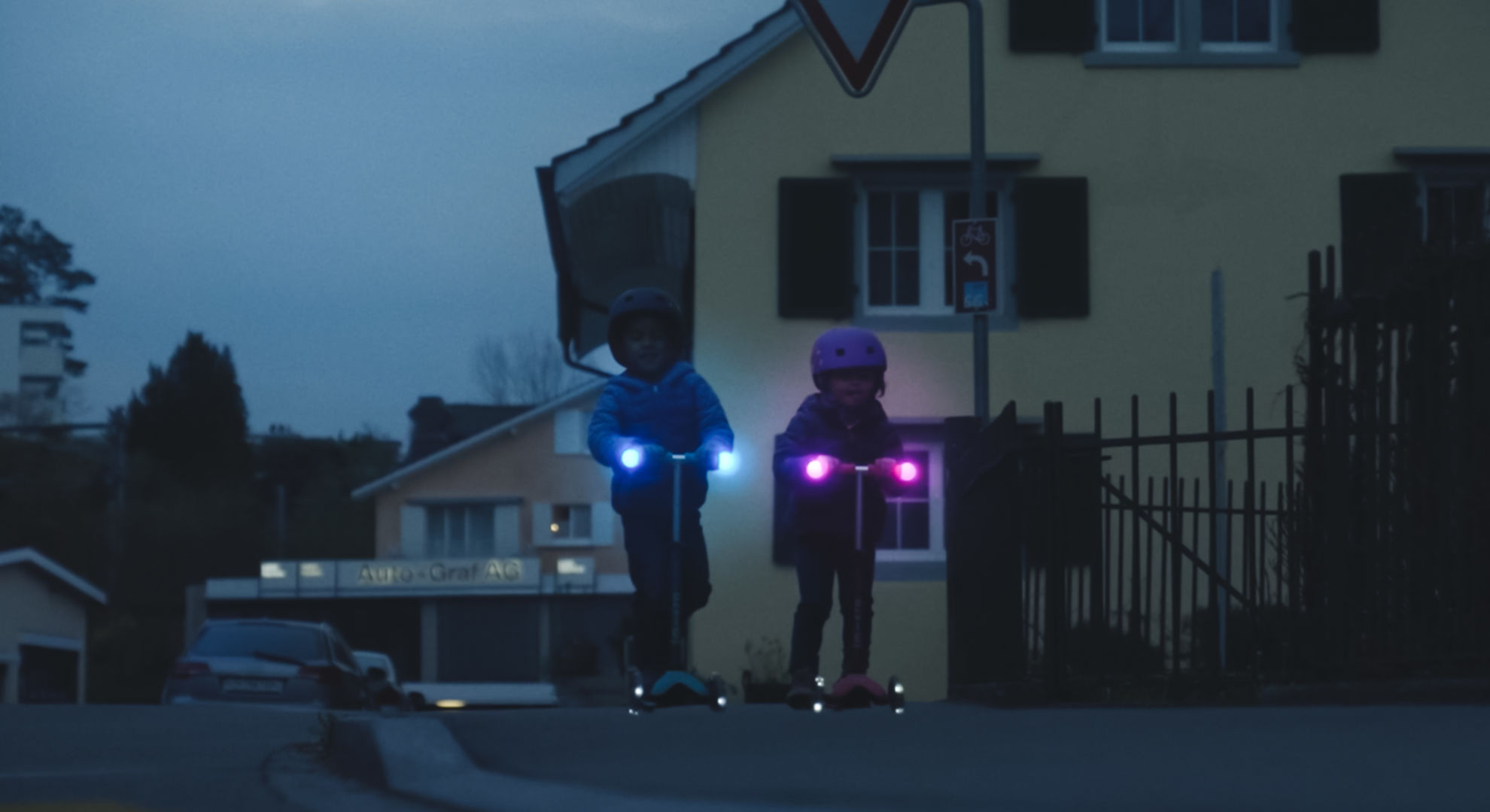 Akční obrázky Mini Micro Deluxe Magic LED Purple